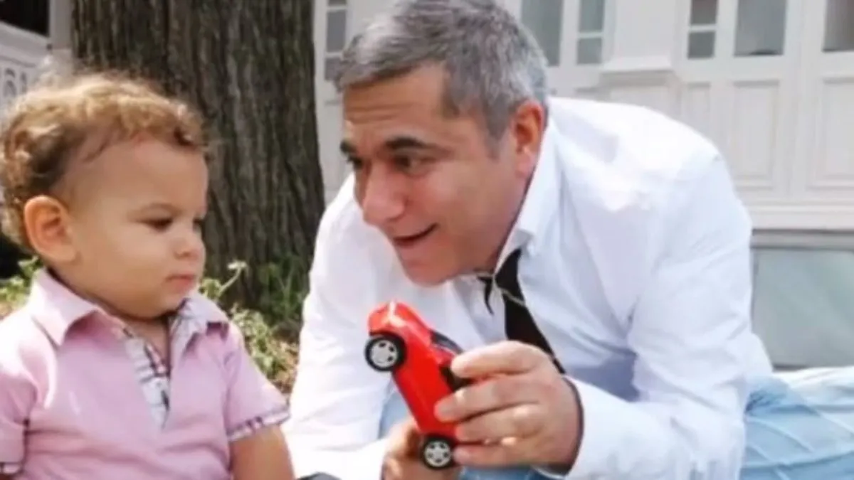 Mehmet Ali Erbil’in biricik oğlu Ali Sadi büyüdü mankenlere taş çıkarıyor! Baba-oğul pozuna beğeni yağdı!