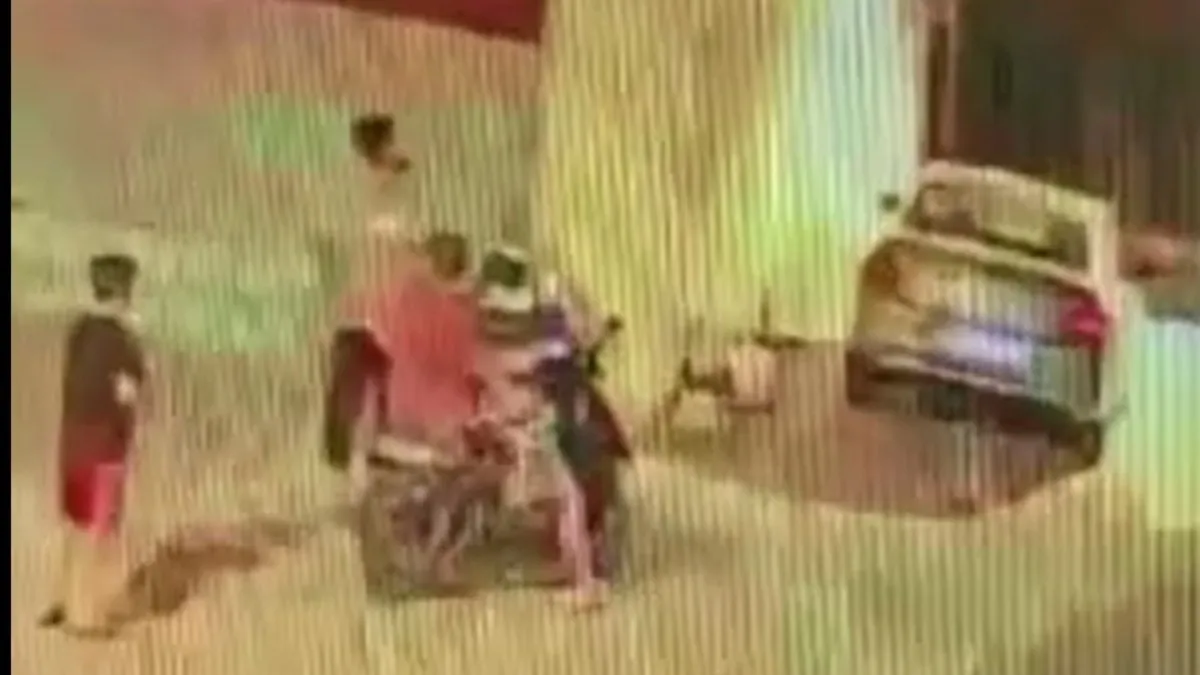 Adana’da akıllara durgunluk veren olay: EYP ile saldırdı başına isabet etti!