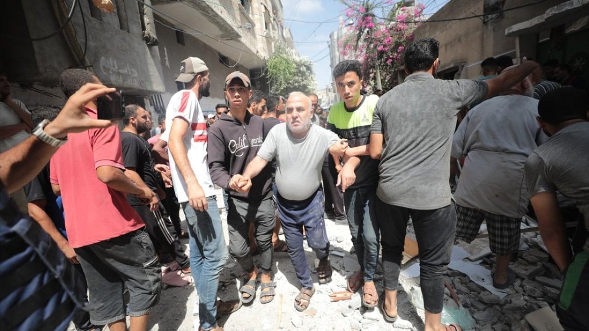 İsrail, Gazze’de 2 evi daha bombaladı