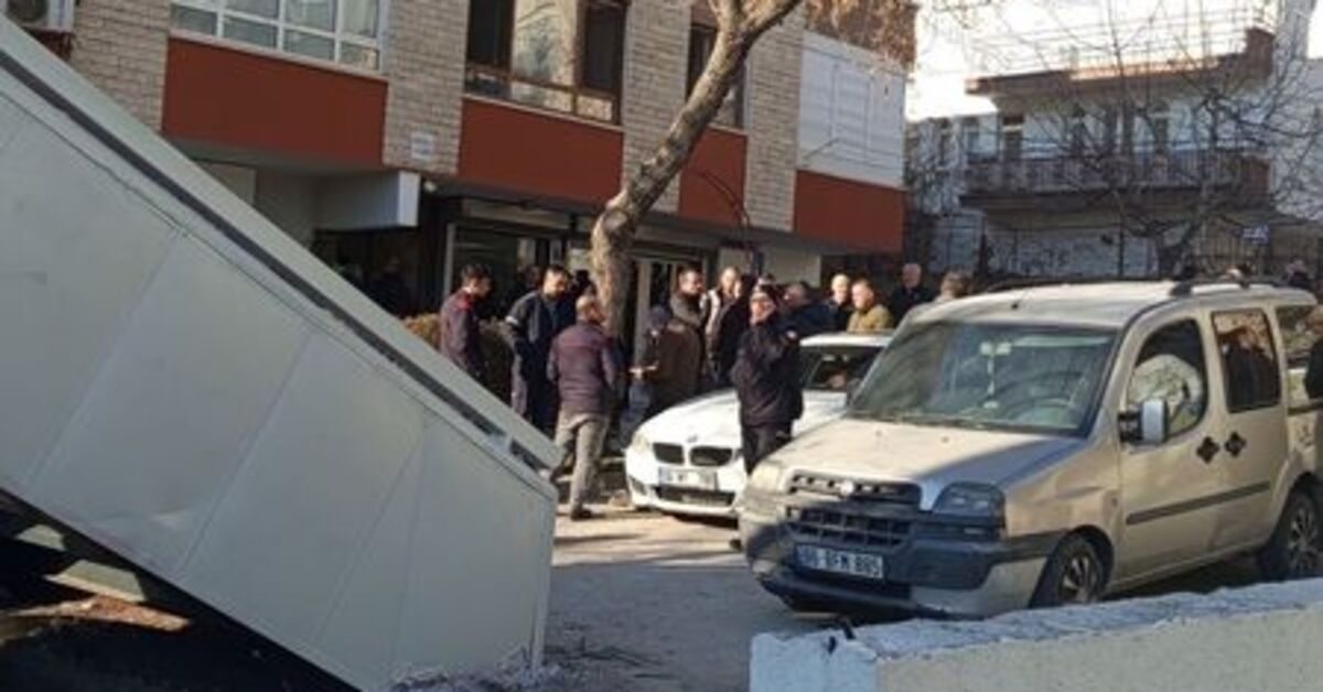 3 kişi evde ölü bulundu