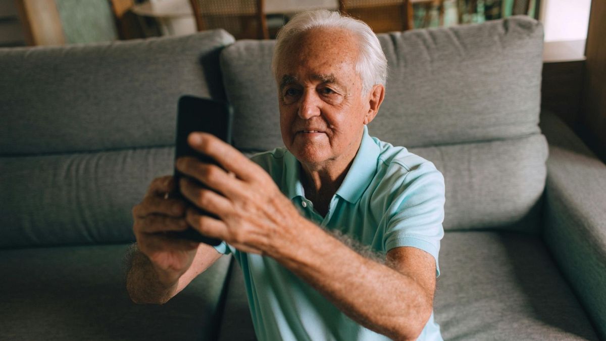 Bilim insanları, özçekimle biyolojik yaş tahmin edebilen yapay zeka aracı geliştirdi